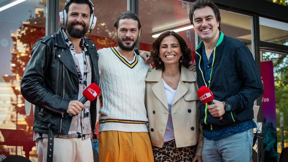 Zé Manel, dos Fingertips, com Rodrigo Gomes, Joana Cruz e Daniel Fontoura